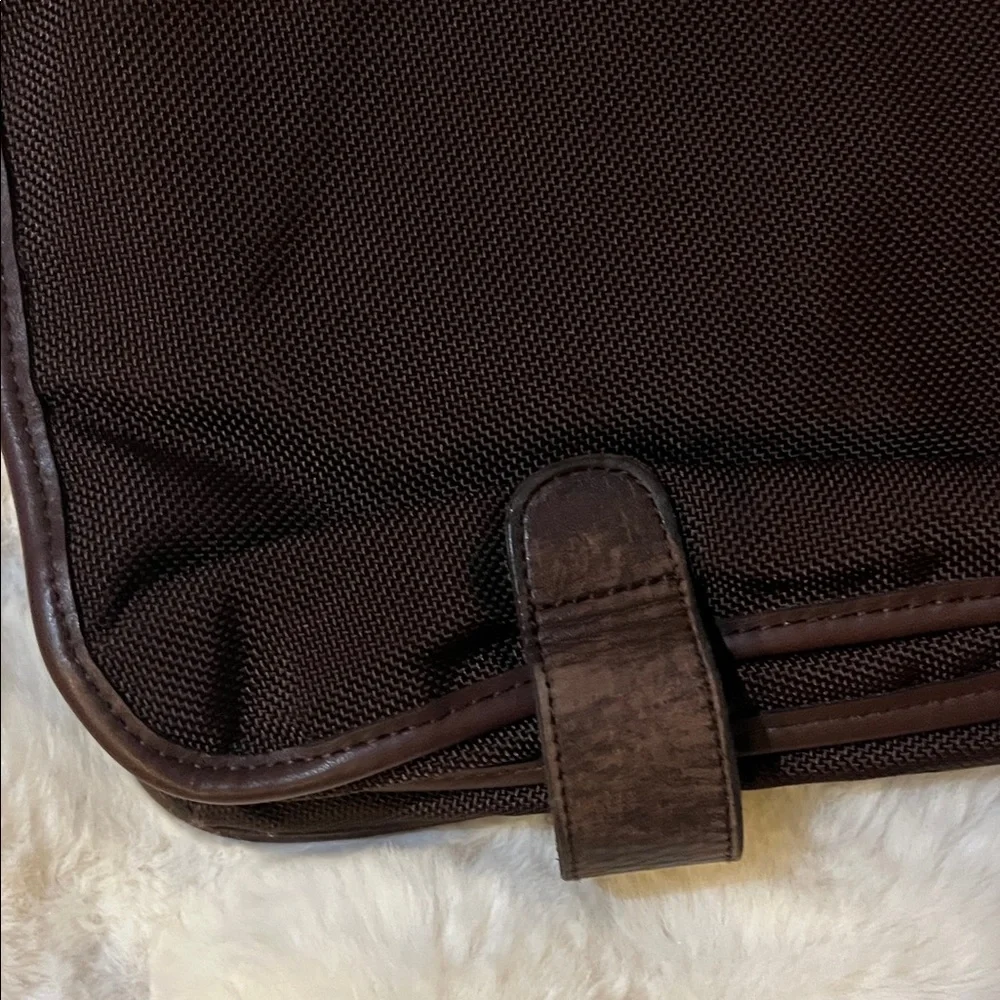 Coach Elegant Brown Leather Briefcase